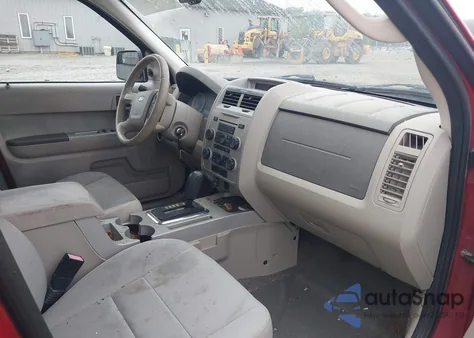 2011 Ford Escape Xlt из США, поврежденный, VIN 1FMCU9DG9BKA42571